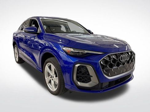 Used 2025 Audi Q5 Premium Plus w/ Premium Plus AWD/4WD image 7