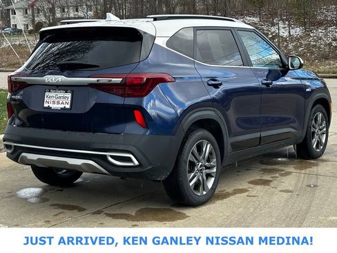 Used 2023 Kia Seltos S image 3