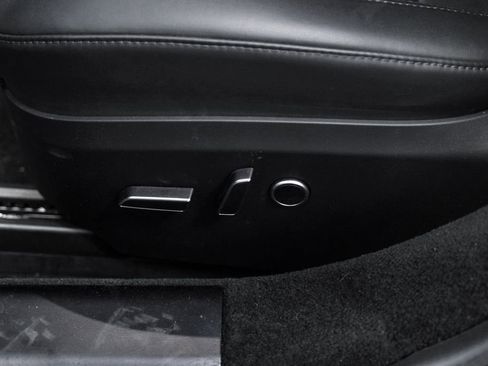 Used 2023 Tesla Model S image 36