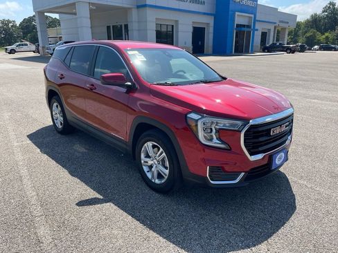 Used 2022 GMC Terrain SLE FWD image 9