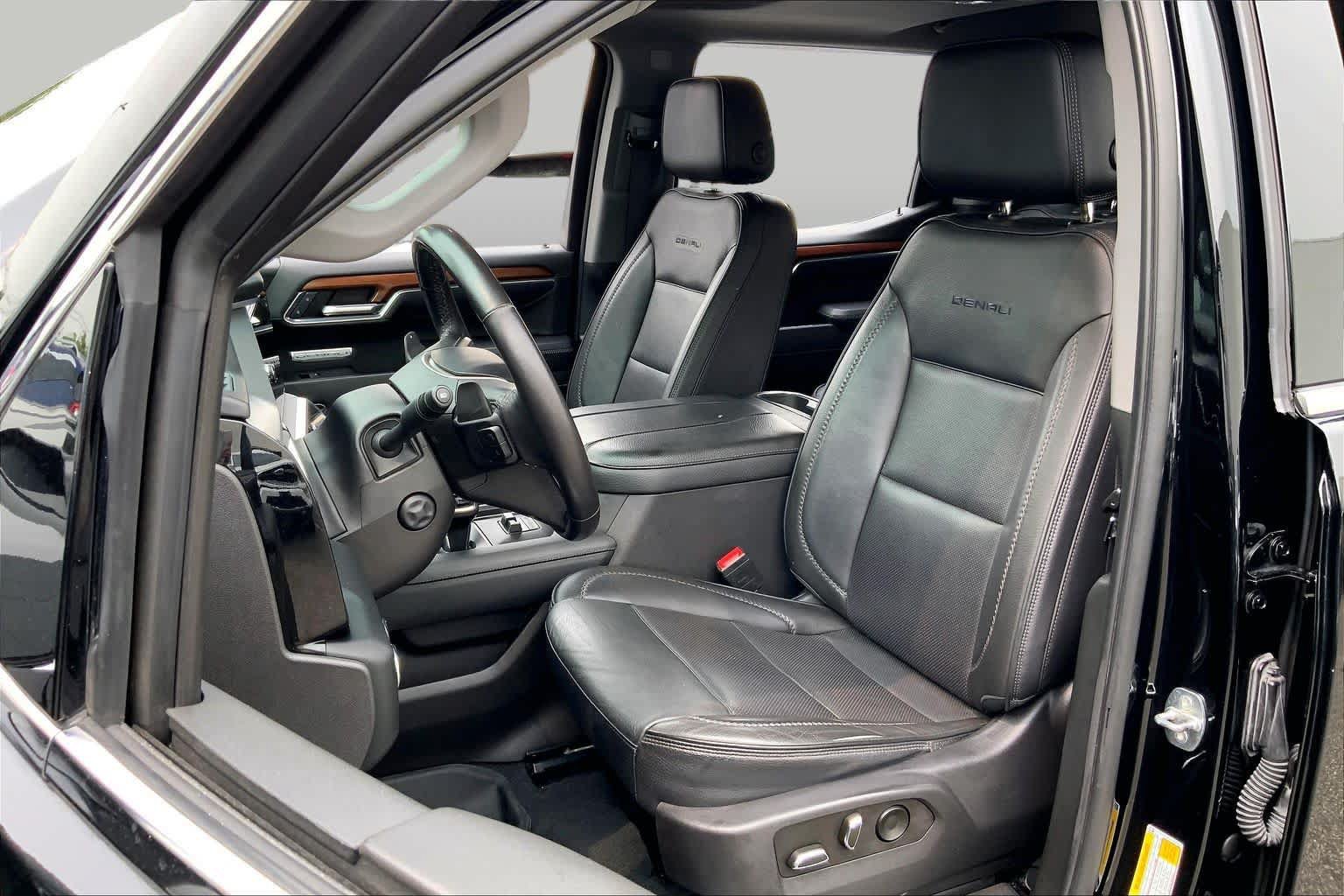 Certified 2023 GMC Sierra 1500 Denali w/ Denali Reserve Package AWD/4WD image 8