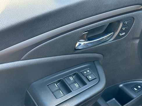 Used 2022 Honda Pilot Special Edition image 16