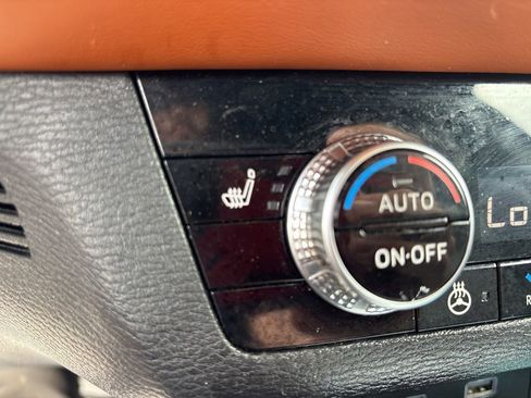 Used 2023 Mitsubishi Outlander SEL 40th Anniversary AWD/4WD image 30