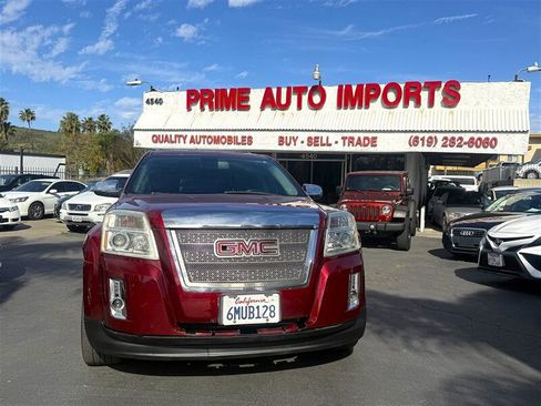 Used 2011 GMC Terrain SLT w/ Cargo Package image 2