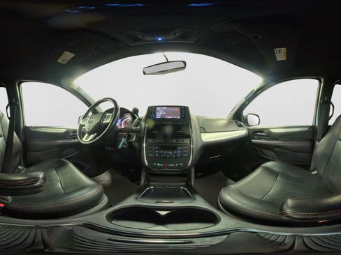 Used 2015 Dodge Grand Caravan R/T w/ Driver Convenience Group FWD image 42
