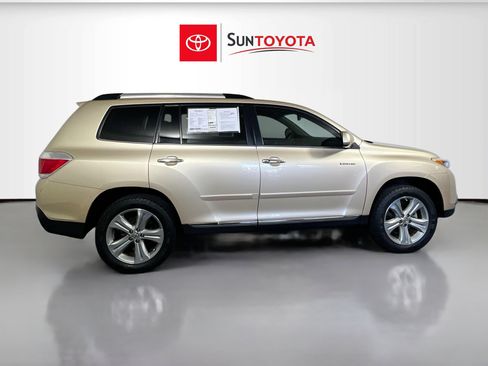 Used 2013 Toyota Highlander Limited image 2