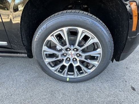 New 2026 GMC Yukon Denali image 3