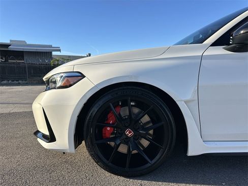 Certified 2025 Honda Civic Type R image 18