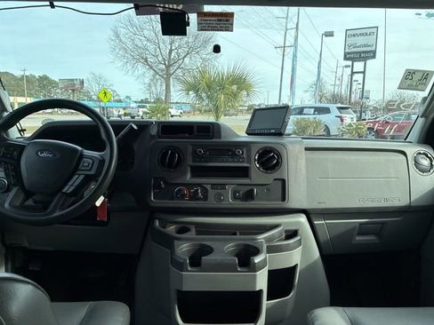 Used 2021 Ford E-350 and Econoline 350 Super Duty w/ Power Windows & Locks Group image 22