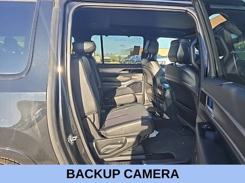 Used 2025 Jeep Wagoneer L Series III w/ Quick Order Package 25C Super AWD/4WD image 7
