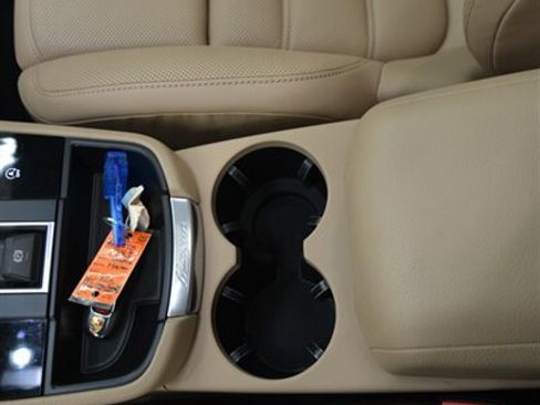 Used 2023 Porsche Macan image 30