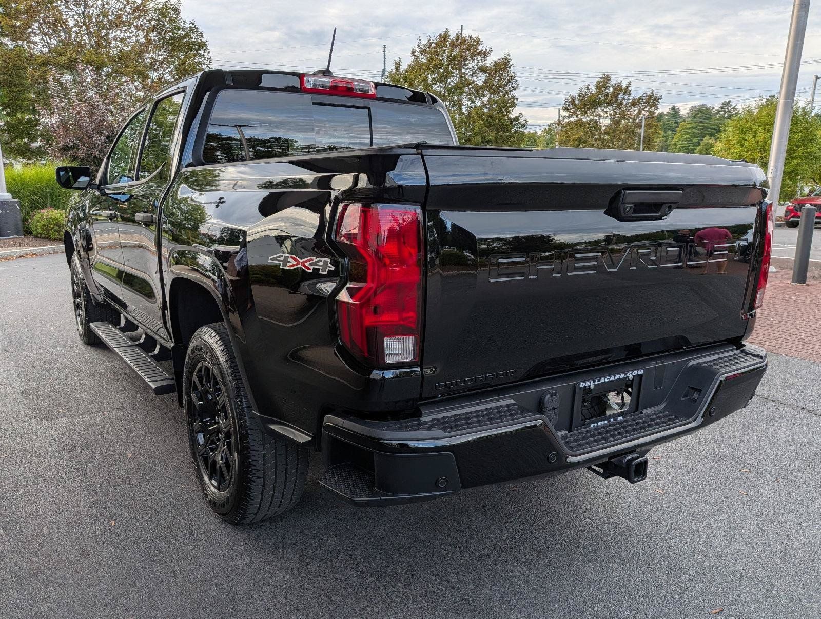 Used 2026 Chevrolet Colorado W/T w/ WT Custom Package AWD/4WD image 8