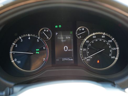 Used 2023 Lexus GX 460 Premium image 21