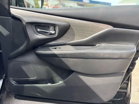 Used 2017 Nissan Murano S w/ Navigation Package image 17