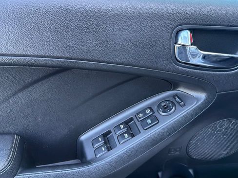 Used 2016 Kia Forte EX FWD image 10