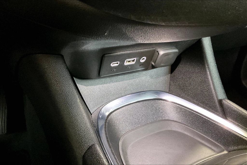 Used 2024 Chevrolet Malibu LT FWD image 12