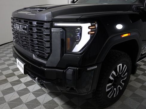 Used 2024 GMC Sierra 3500 Denali Ultimate image 45