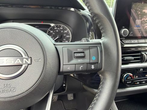 Used 2025 Nissan Pathfinder SV FWD image 20