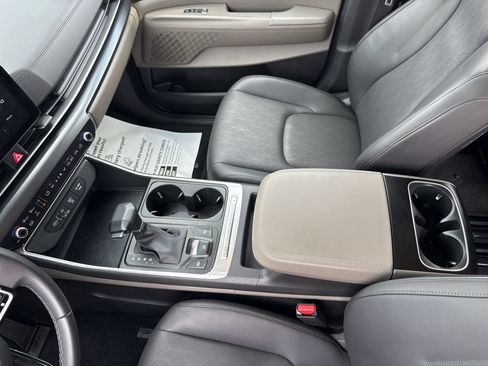 Used 2026 Kia Carnival FWD image 22