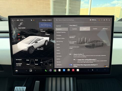 Used 2024 Tesla Cybertruck AWD Crew Cab image 18