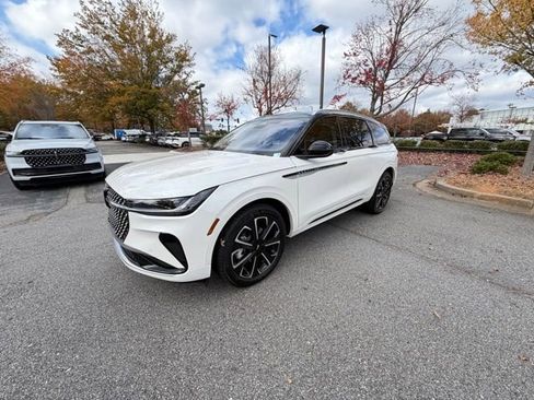 New 2026 Lincoln Nautilus Reserve image 3