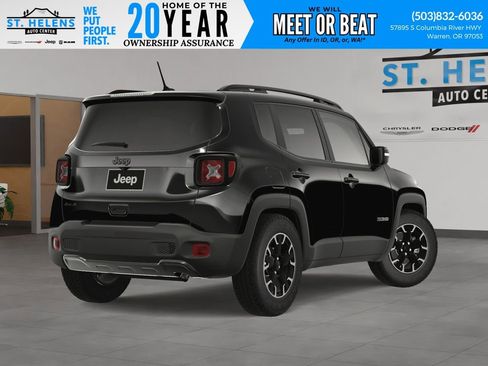 New 2023 Jeep Renegade Latitude w/ Sun/Sound Group image 7