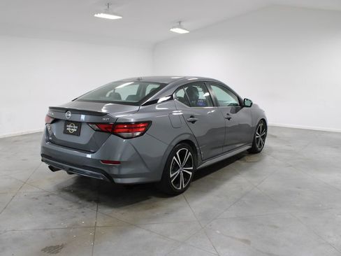 Used 2021 Nissan Sentra SR w/ SR Premium Package image 9