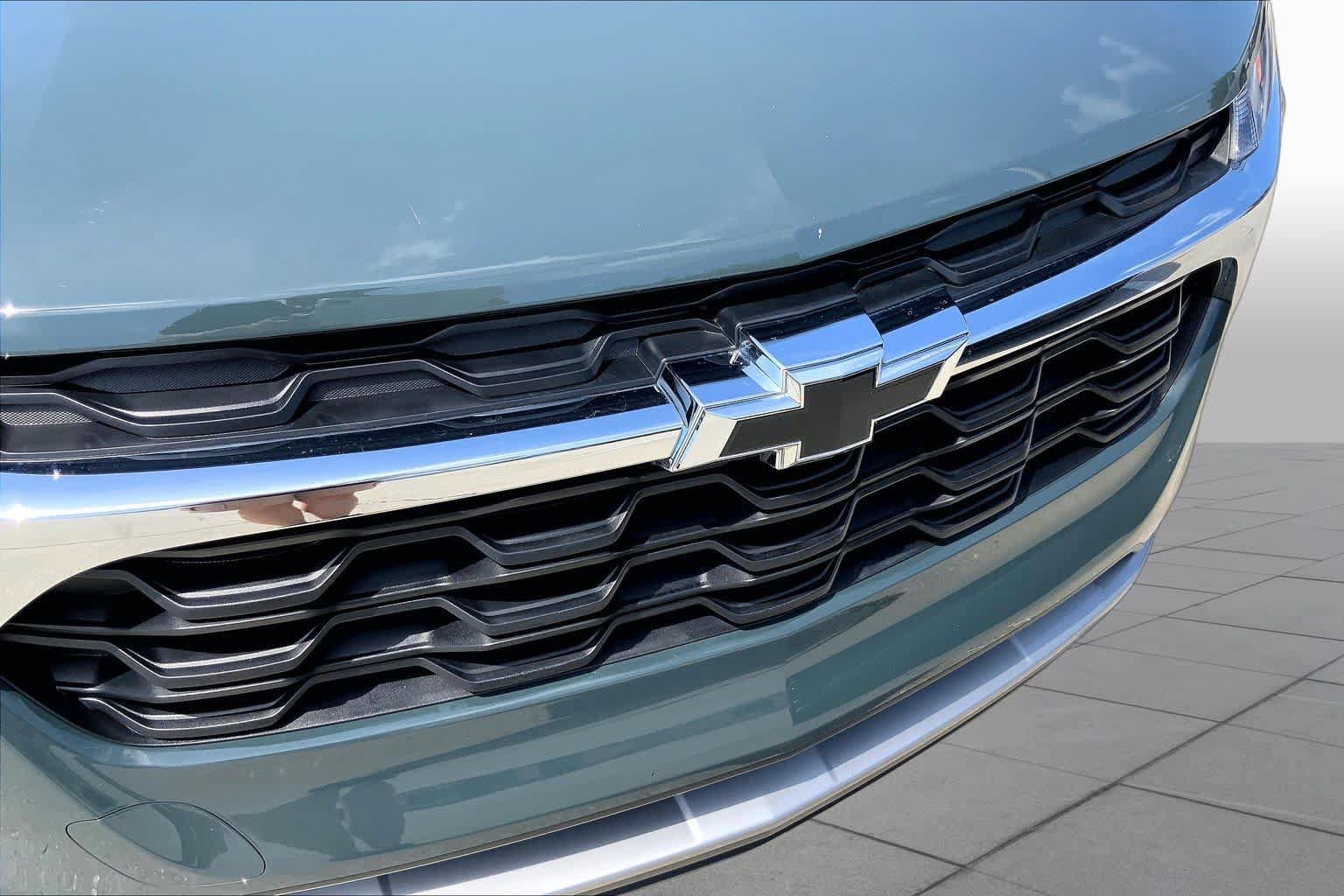 Used 2025 Chevrolet Trax LT w/ LT Convenience Package FWD image 29