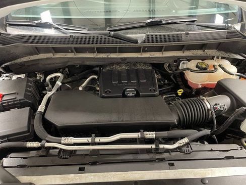 Used 2023 Chevrolet Silverado 1500 LT AWD/4WD image 23