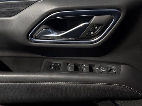 Used 2023 GMC Yukon XL SLT image 23