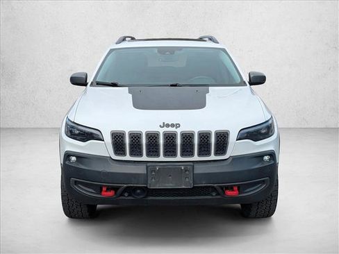 Used 2019 Jeep Cherokee Trailhawk image 2