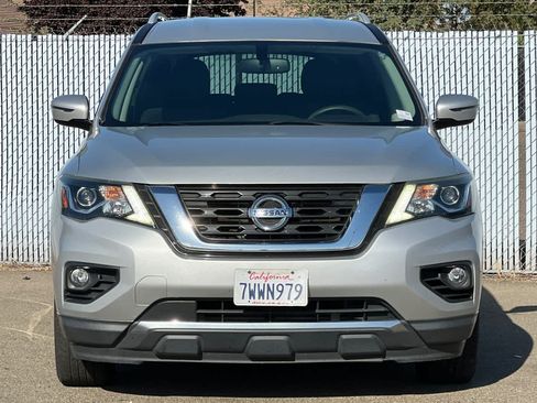 Used 2017 Nissan Pathfinder SV AWD/4WD image 8