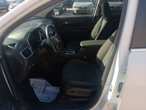 Used 2024 Chevrolet Equinox LT image 18