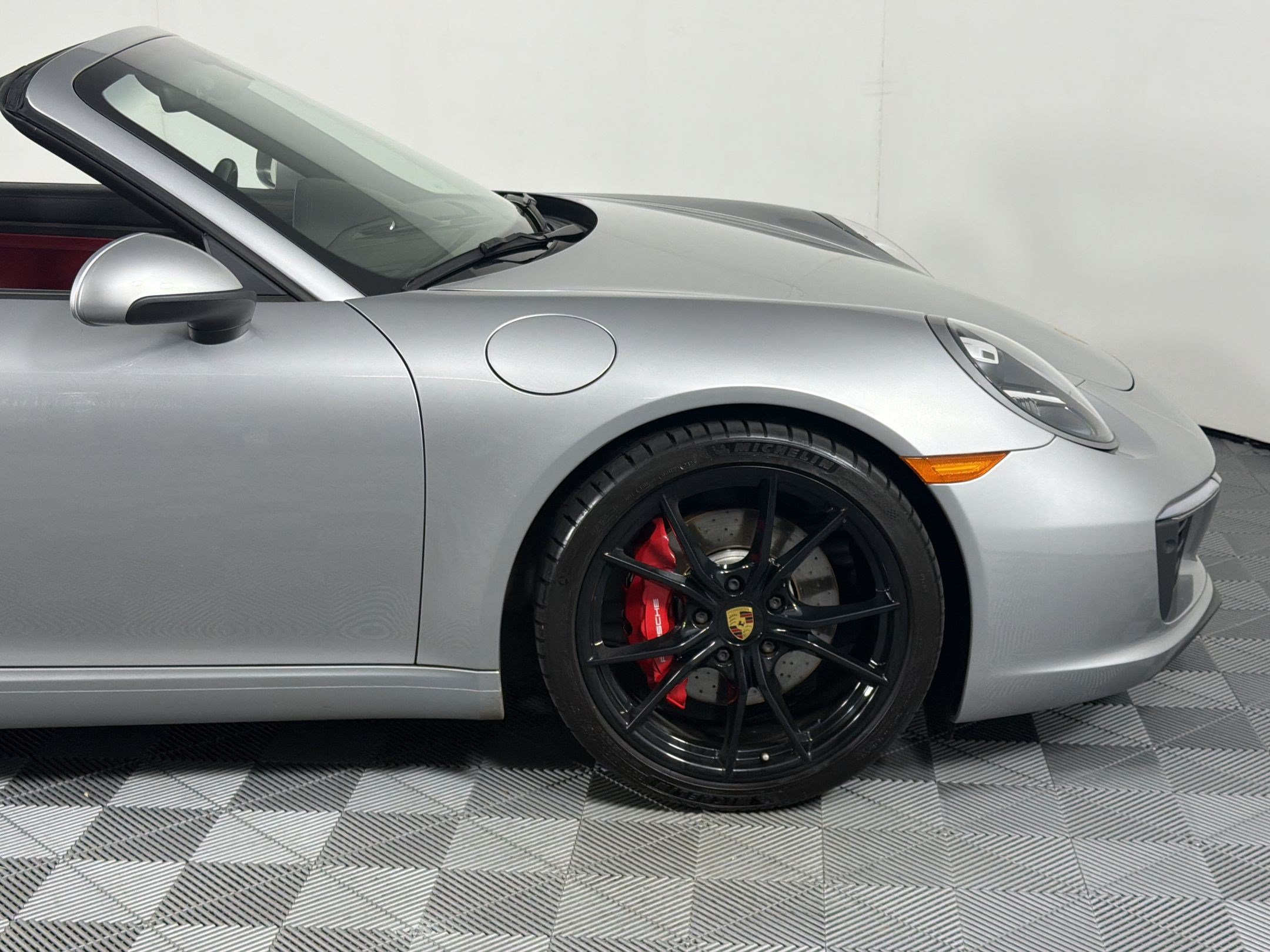 Certified 2019 Porsche 911 Carrera S RWD image 12