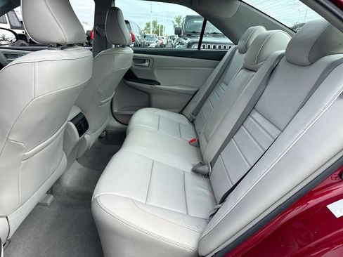 Used 2017 Toyota Camry XLE w/ Moonroof Package FWD image 23