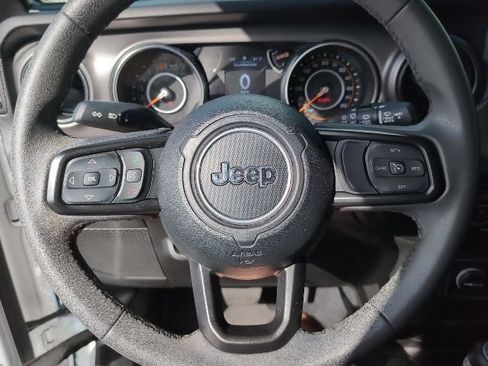 Used 2023 Jeep Wrangler Sport AWD/4WD image 11