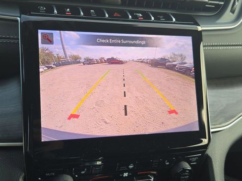 New 2025 Jeep Grand Cherokee Limited RWD image 35