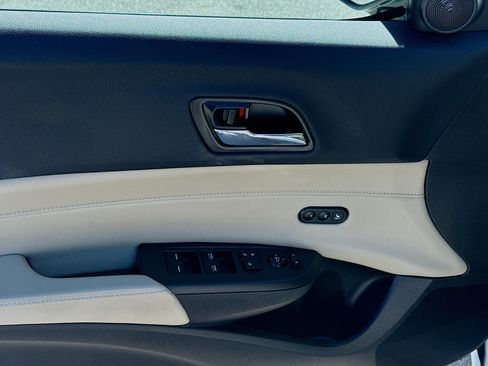 Used 2017 Acura ILX w/ Premium Package image 17