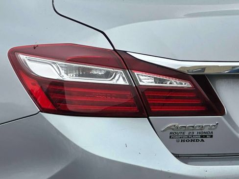 Used 2017 Honda Accord LX image 8