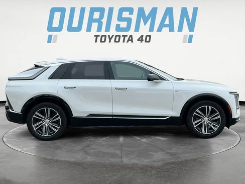 Used 2024 Cadillac Lyriq Luxury image 8