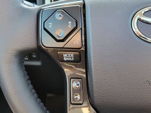 Used 2023 Toyota 4Runner TRD Off-Road Premium w/ Moonroof Package AWD/4WD image 12