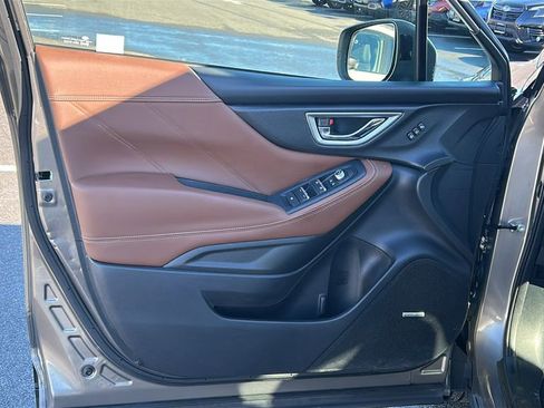 Used 2020 Subaru Forester Touring image 9