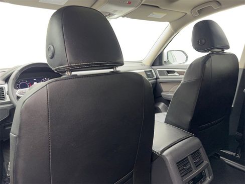 Used 2023 Volkswagen Atlas SE w/ Panoramic Sunroof Package image 35