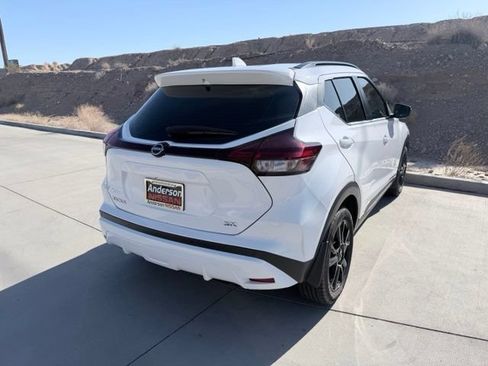 Used 2023 Nissan Kicks SR w/ SR Premium Package FWD image 6