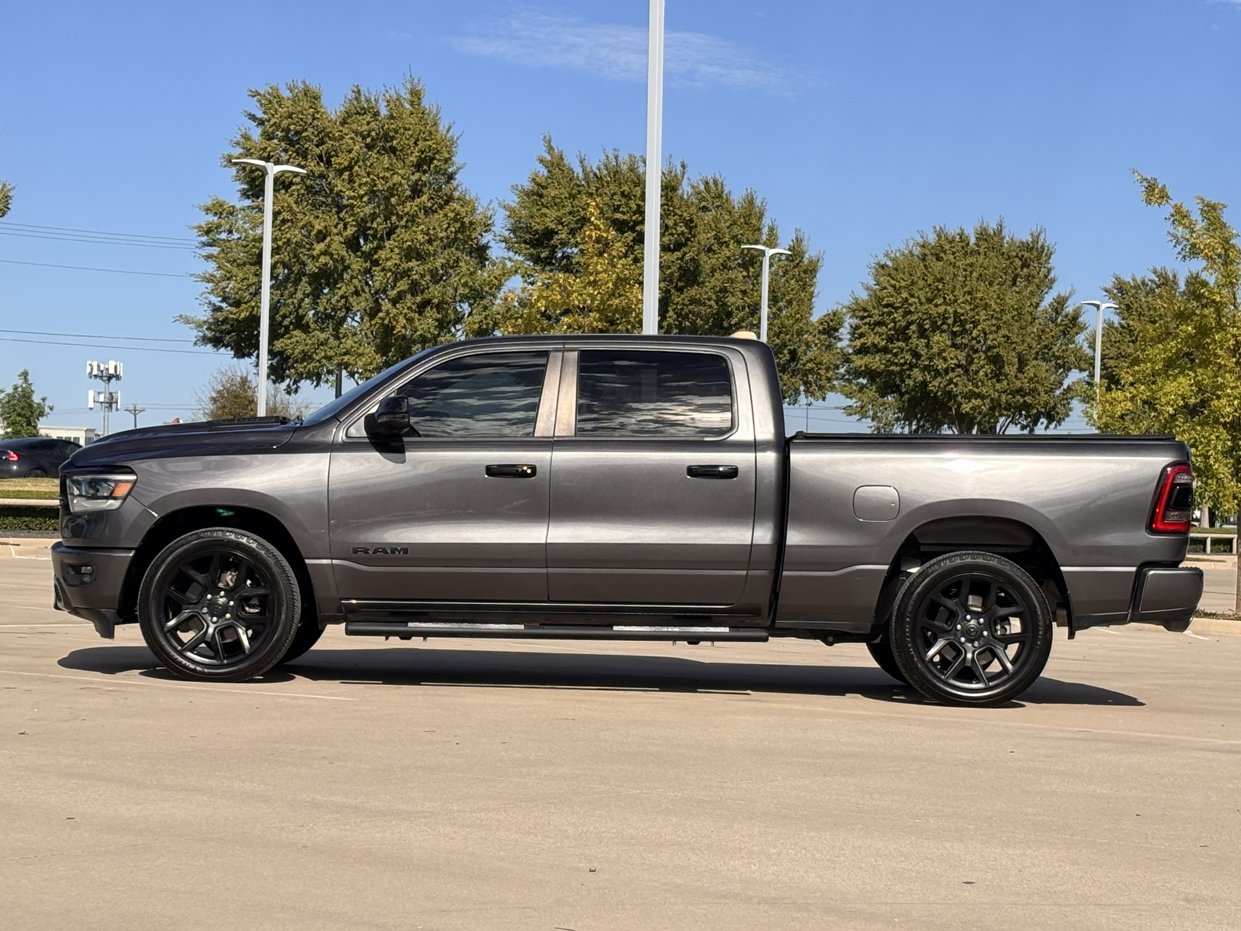 Used 2023 RAM 1500 Laramie RWD image 5