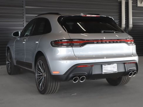 Certified 2026 Porsche Macan AWD/4WD image 3