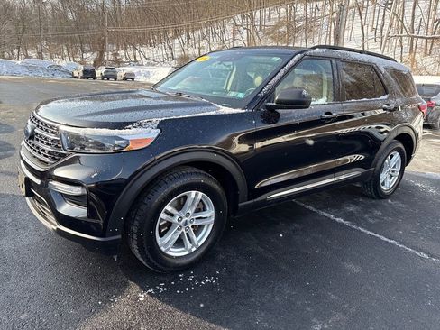 Used 2020 Ford Explorer XLT w/ Equipment Group 202A image 9