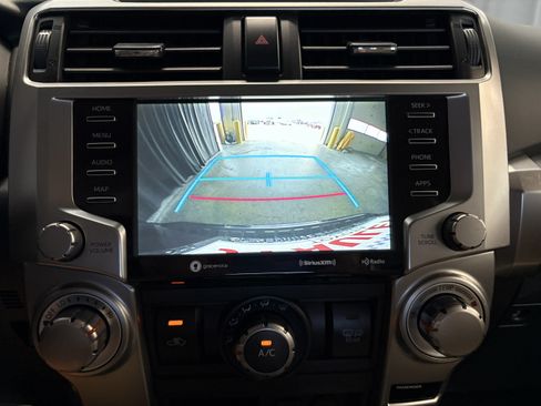 Certified 2020 Toyota 4Runner SR5 AWD/4WD image 19