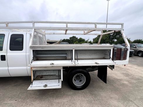 Used 2001 Ford F350 XL image 23