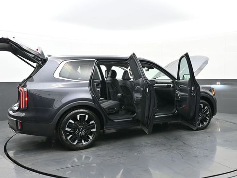 Used 2025 Kia Telluride SX w/ SX Captain's Chair Package image 47